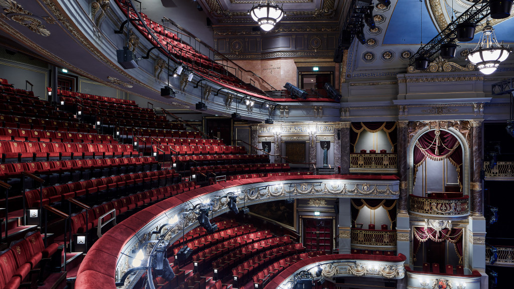 Newly restored Theatre Royal Drury Lane reopens with applause - Endpoint